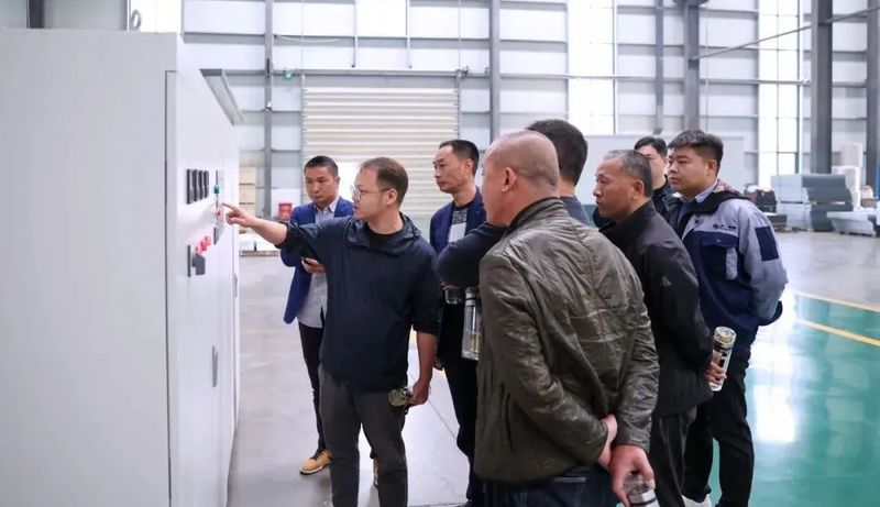 意昂F凯捷牧业︱为什么要用PLC取代情形控制器