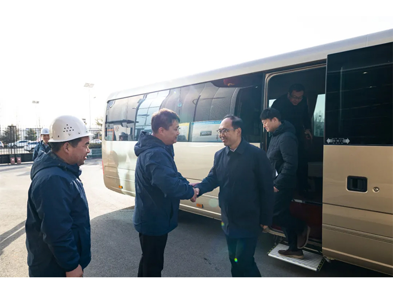 新乡市委常委、、、卫辉市委书记崔红建一行莅临意昂F凯捷牧业调研指导！！！